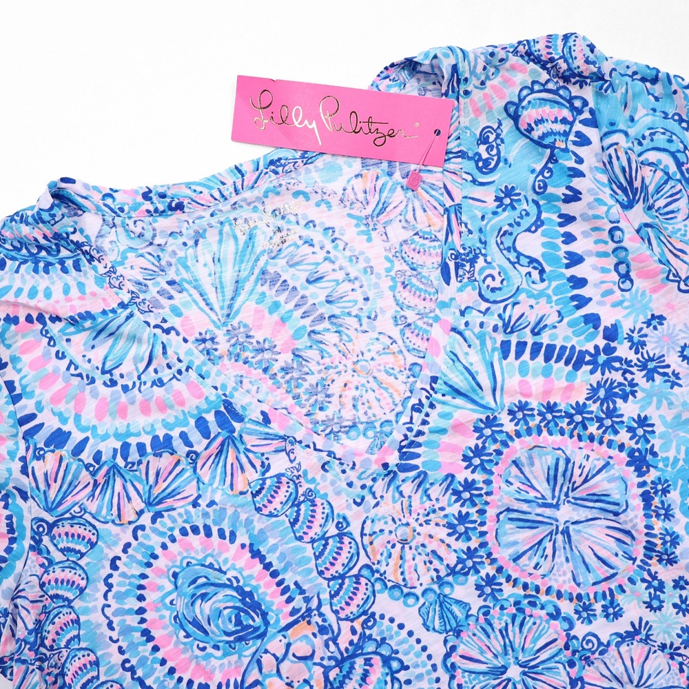 NWT LILLY PULITZER Women's M Blue Grotto Commotion In The Ocean Etta V-Neck Tee